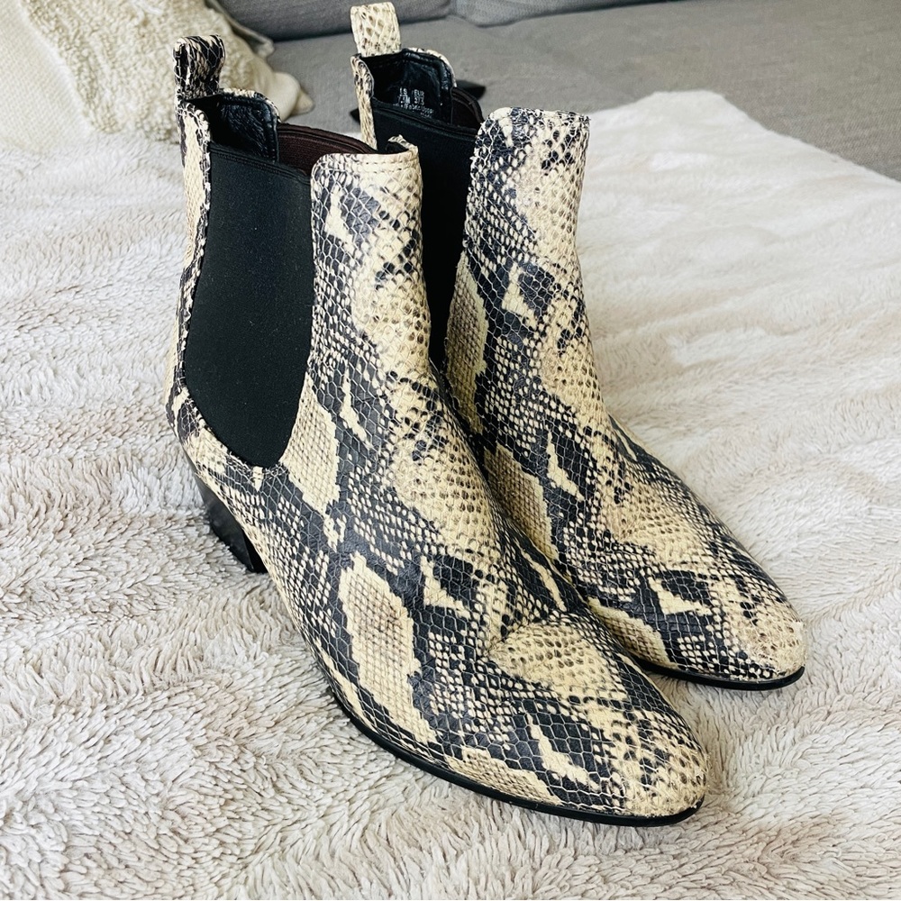 Snakeskin printed leather ankle boots